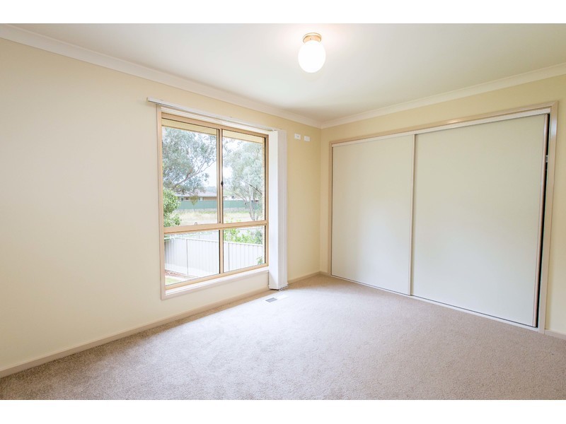 28 Briwood Court, West Albury NSW 2640