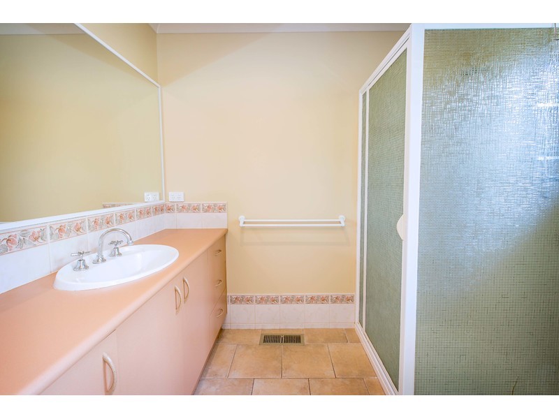 28 Briwood Court, West Albury NSW 2640