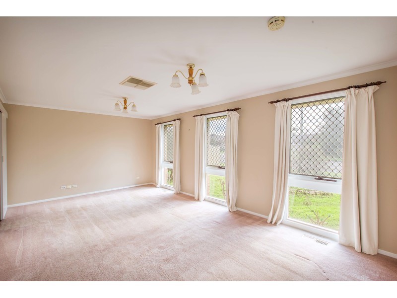 363 Douglas Road, Lavington NSW 2641