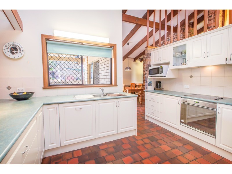 326 Mark Crescent, Lavington NSW 2641