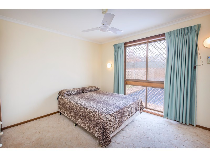 326 Mark Crescent, Lavington NSW 2641