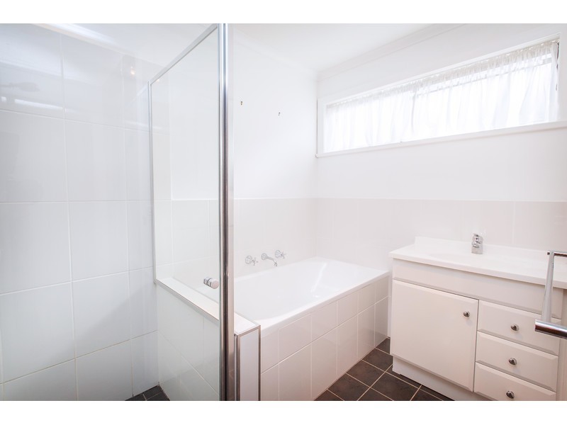 326 Mark Crescent, Lavington NSW 2641