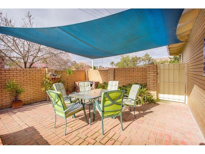 326 Mark Crescent, Lavington NSW 2641