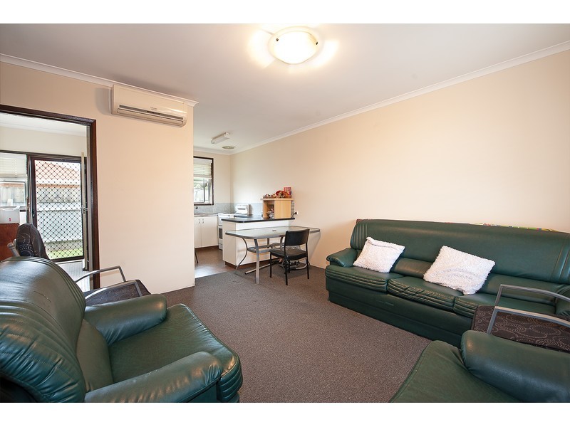 4/311 Moore Street, Lavington NSW 2641