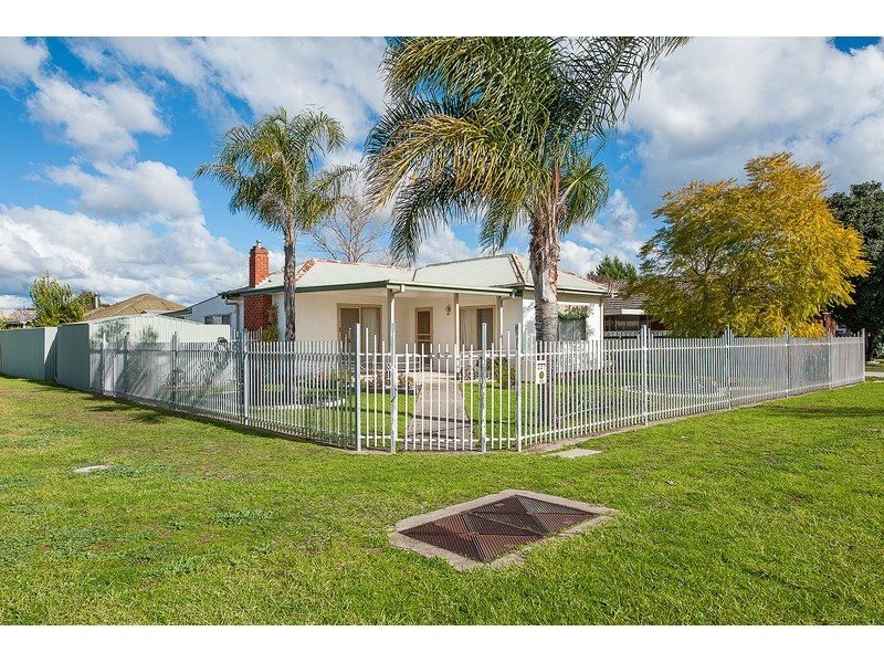 447 Tarakan Avenue, North Albury NSW 2640