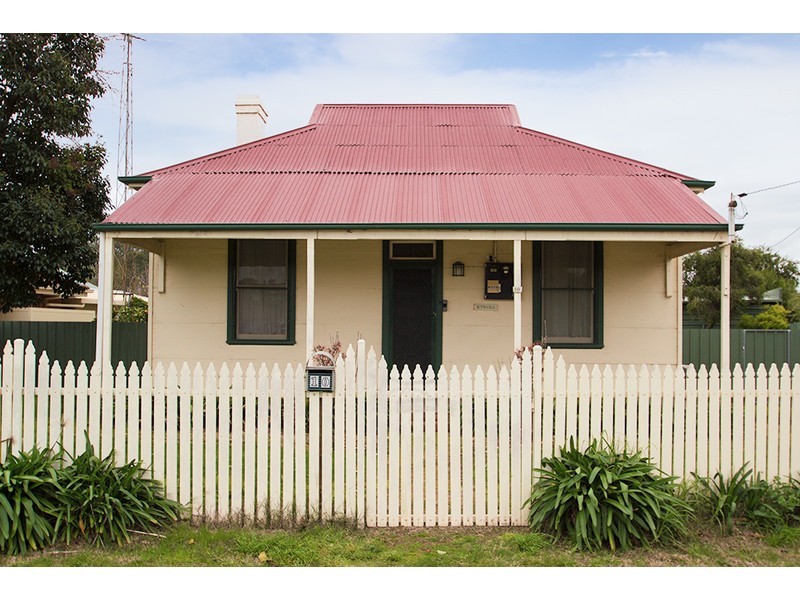10 Balfour Street, Culcairn NSW 2660