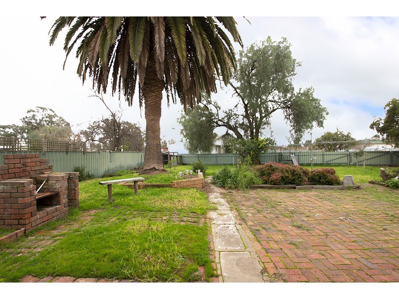 10 Balfour Street, Culcairn NSW 2660
