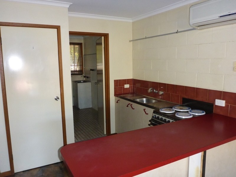 2/611 Prune Street, Lavington NSW 2641