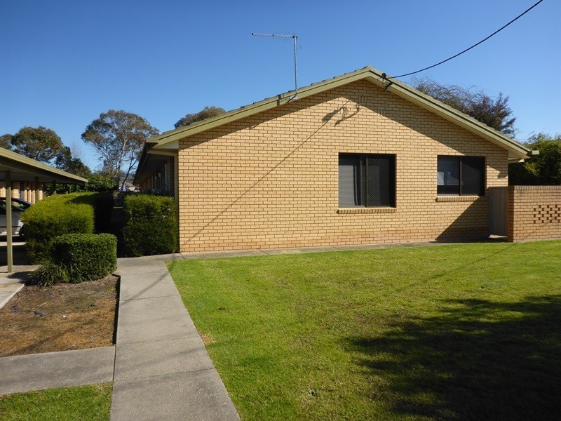 2/611 Prune Street, Lavington NSW 2641