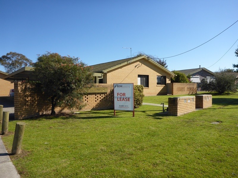 2/611 Prune Street, Lavington NSW 2641