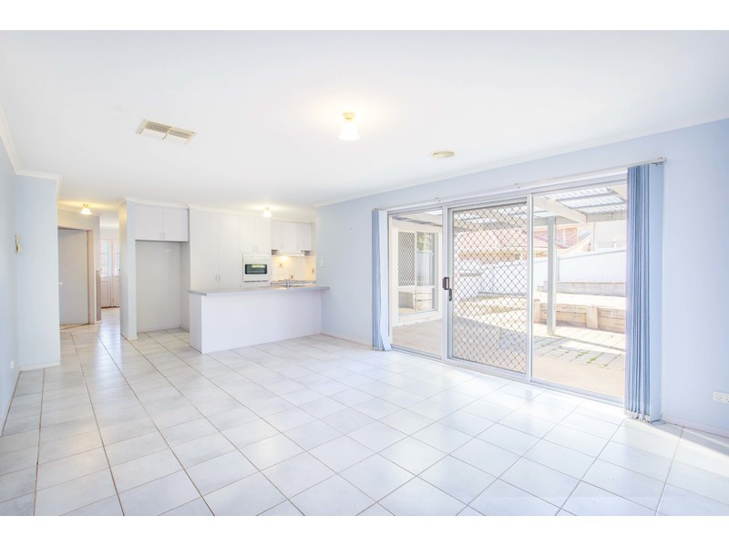 7 Orchard Way, Lavington NSW 2641