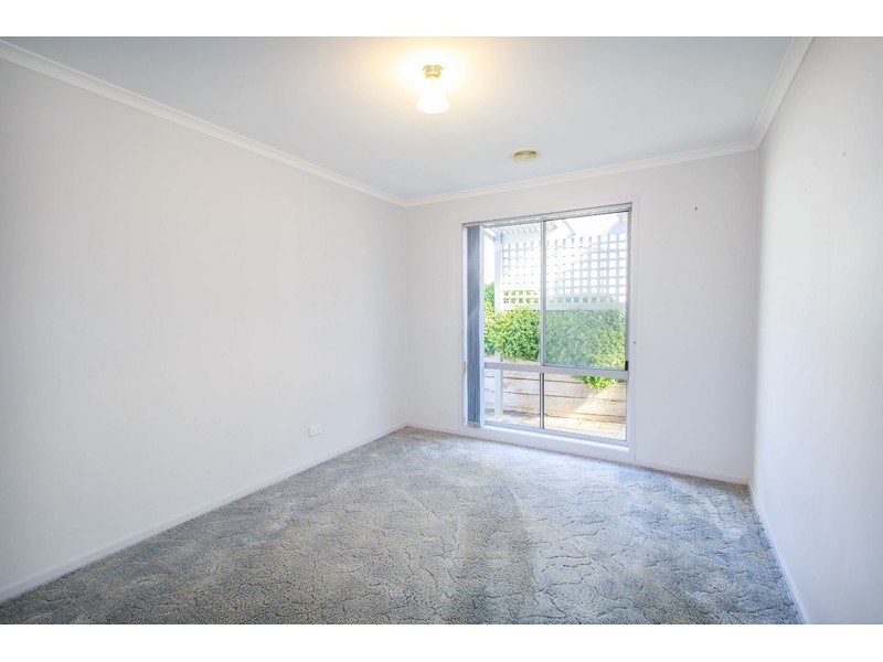 7 Orchard Way, Lavington NSW 2641