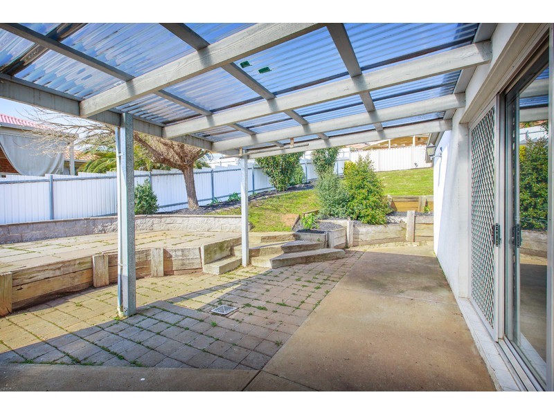 7 Orchard Way, Lavington NSW 2641