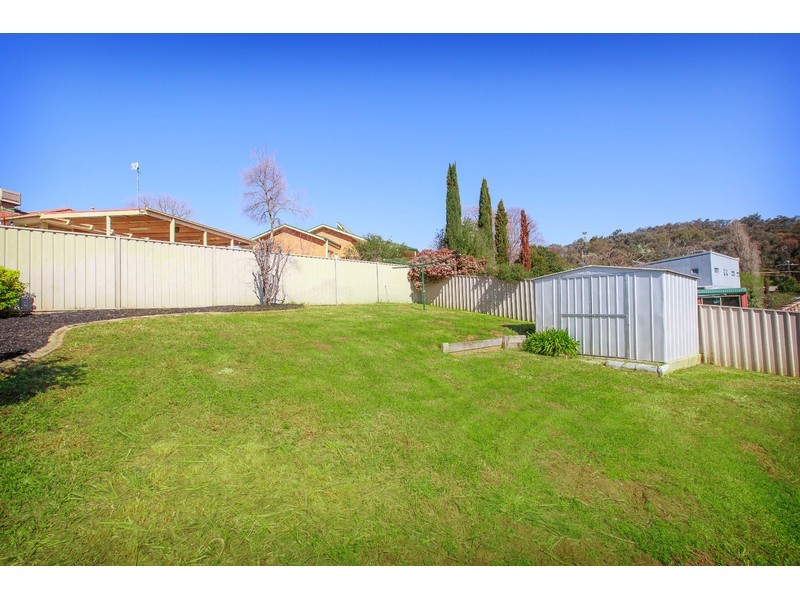 7 Orchard Way, Lavington NSW 2641