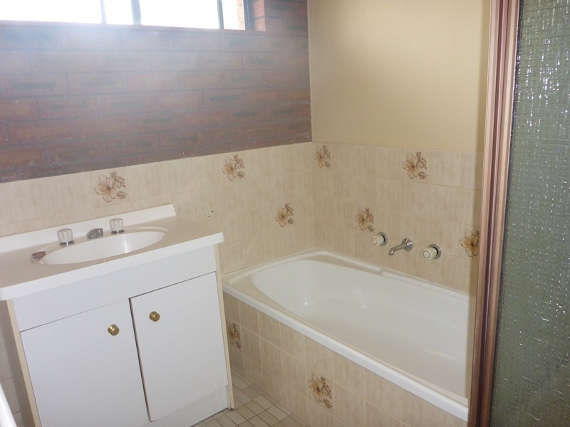 17/595 Webb Street, Lavington NSW 2641