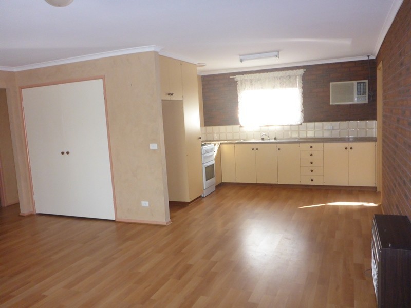 17/595 Webb Street, Lavington NSW 2641