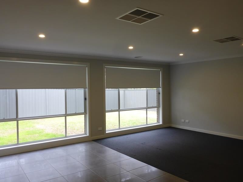 2/50 Hotham Circuit, Thurgoona NSW 2640