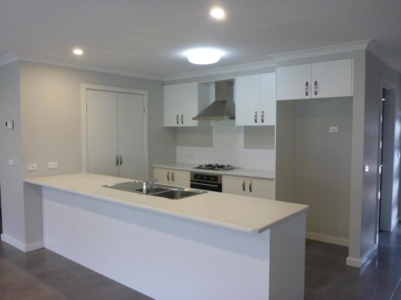 2/50 Hotham Circuit, Thurgoona NSW 2640
