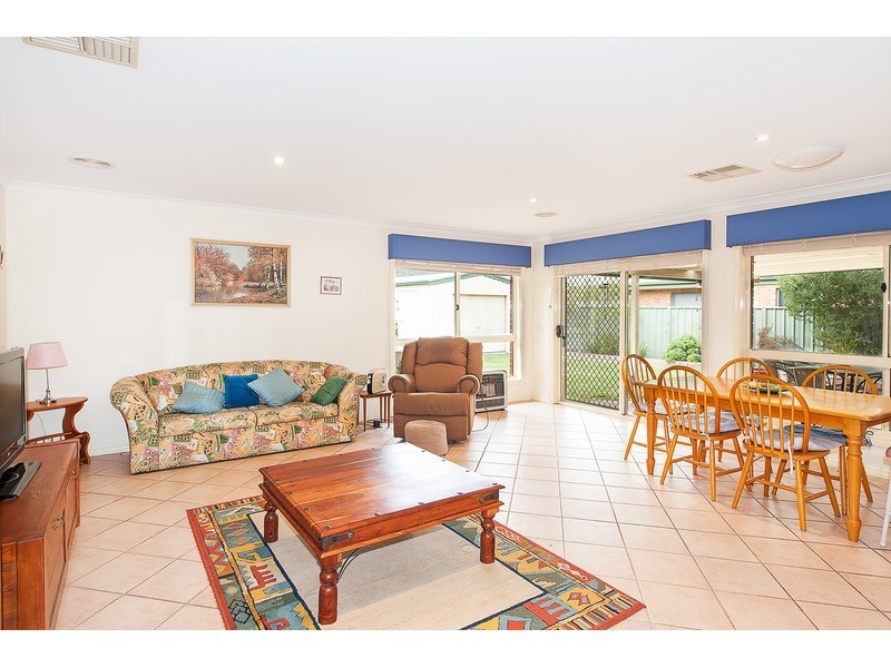 14 Emma Way, Glenroy NSW 2640