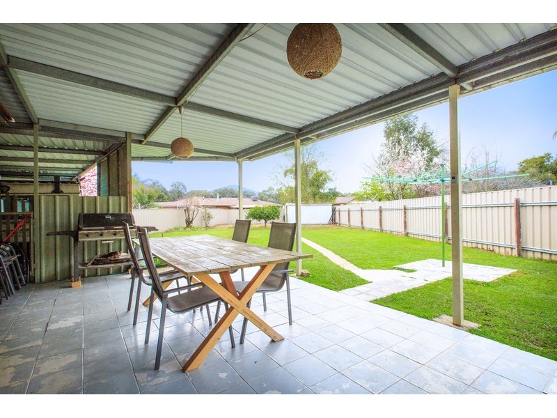 18 Yellow Gum Way, Thurgoona NSW 2640