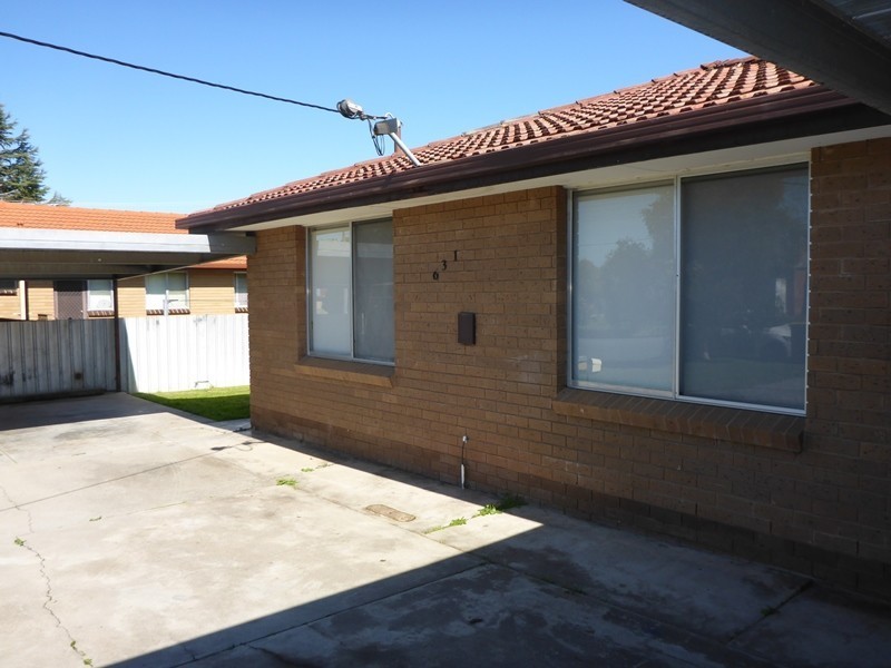 1/631 Storey Street, Lavington NSW 2641