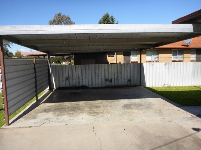 1/631 Storey Street, Lavington NSW 2641