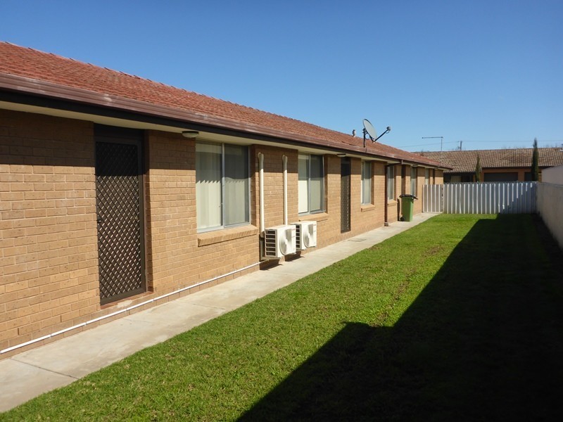 1/631 Storey Street, Lavington NSW 2641