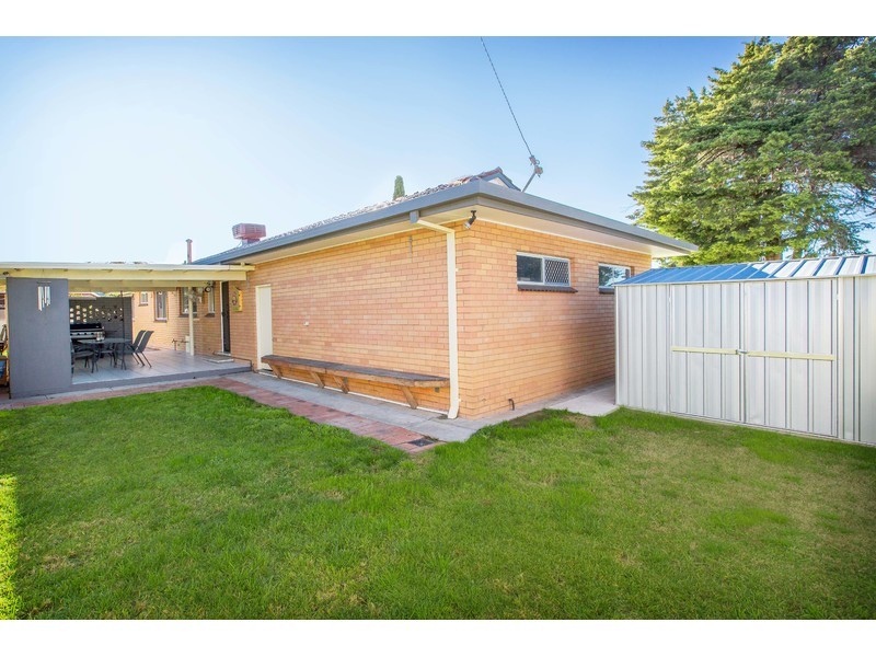 392 Elton Court, Lavington NSW 2641