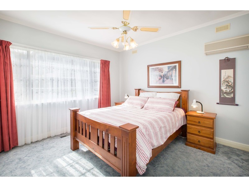 227 Bernhardt Street, East Albury NSW 2640