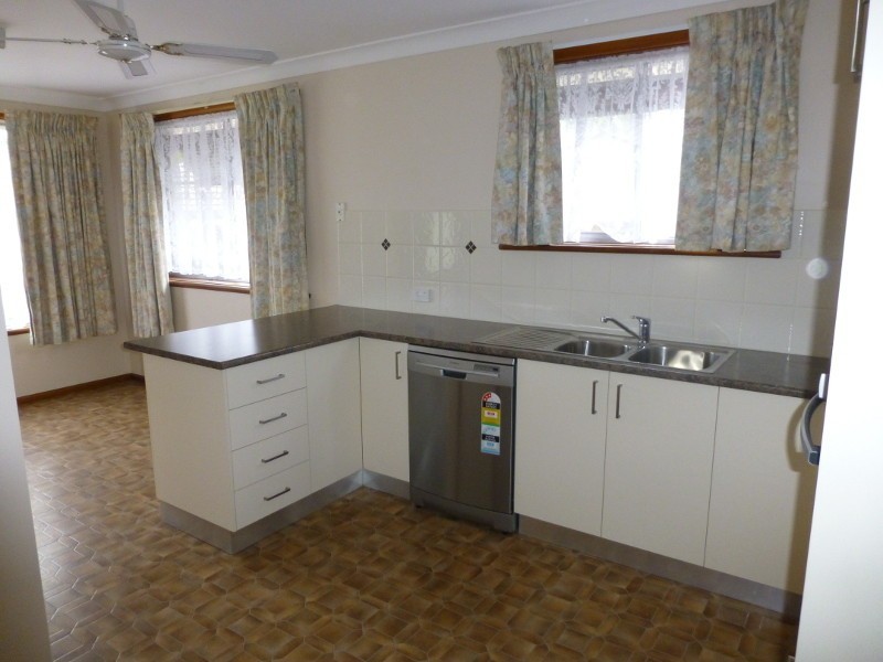 387 Gayview Crescent, Lavington NSW 2641