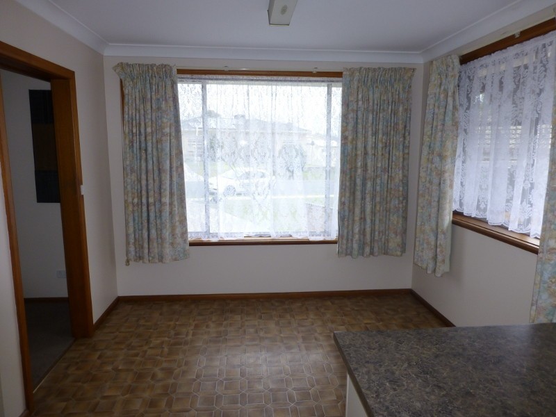 387 Gayview Crescent, Lavington NSW 2641