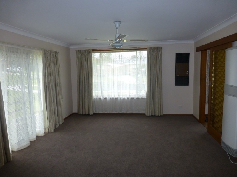387 Gayview Crescent, Lavington NSW 2641