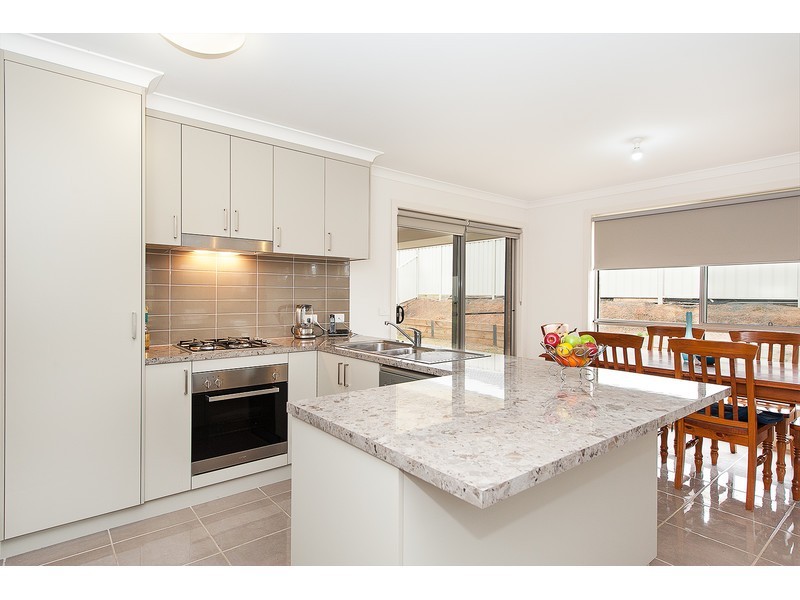 1/32 Whitton Drive, Thurgoona NSW 2640