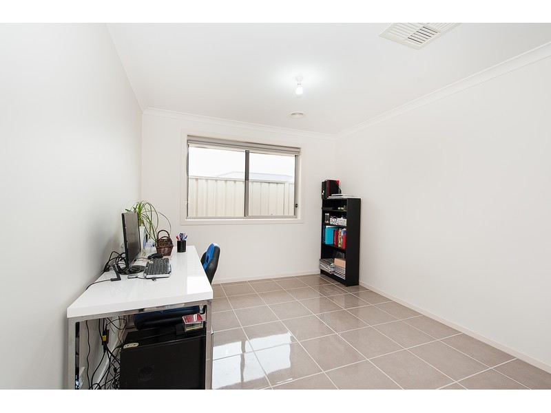 1/32 Whitton Drive, Thurgoona NSW 2640