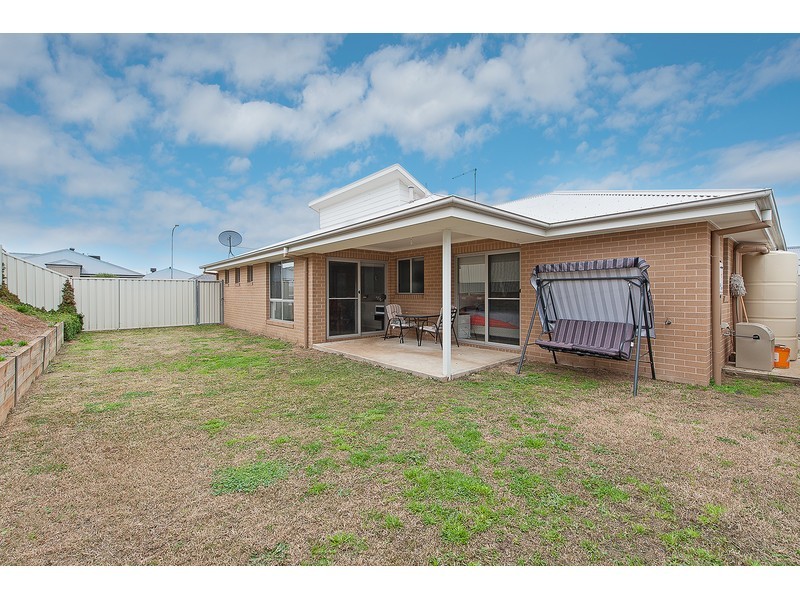 1/32 Whitton Drive, Thurgoona NSW 2640