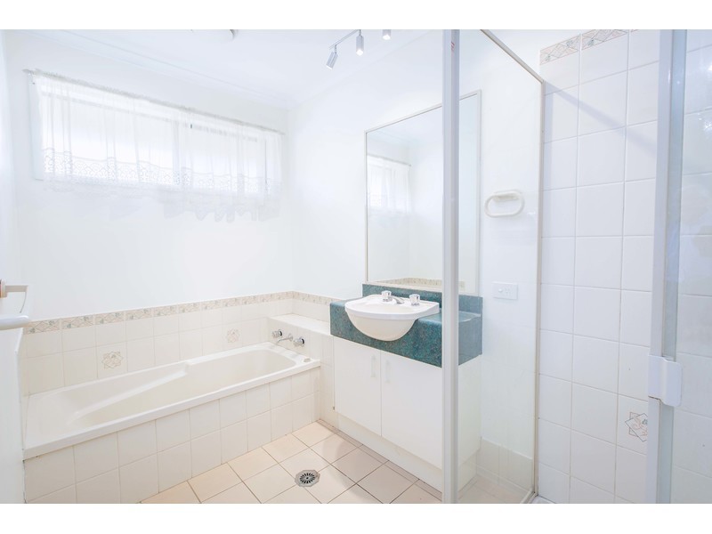 25 Heppner Court, Thurgoona NSW 2640