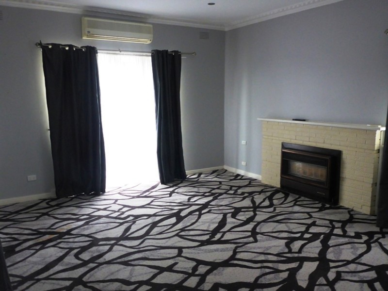 456 Hall Avenue, Lavington NSW 2641