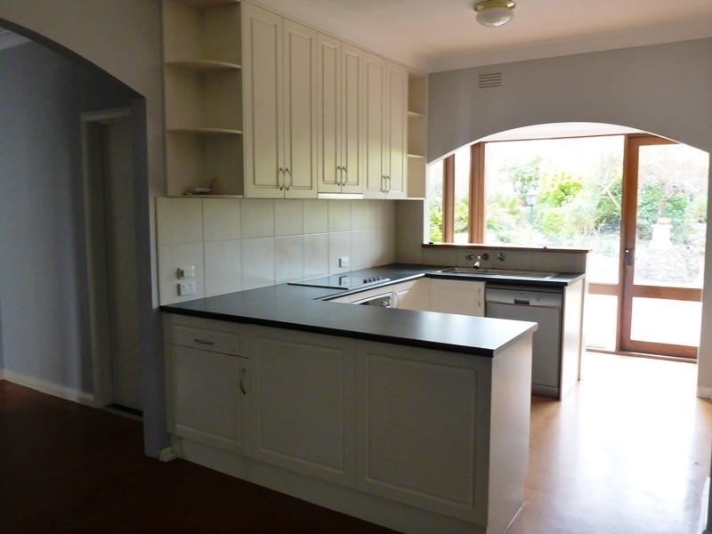 456 Hall Avenue, Lavington NSW 2641