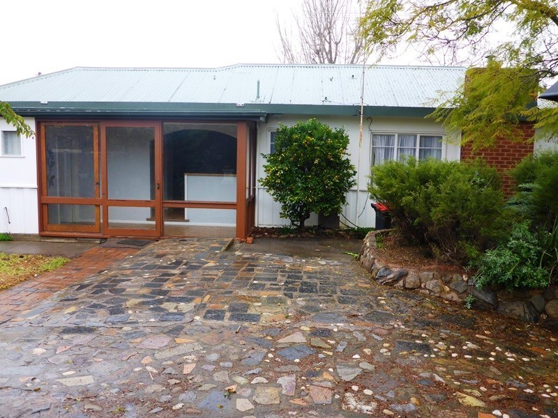 456 Hall Avenue, Lavington NSW 2641