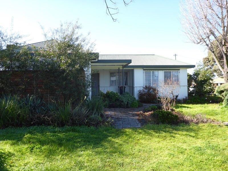 456 Hall Avenue, Lavington NSW 2641