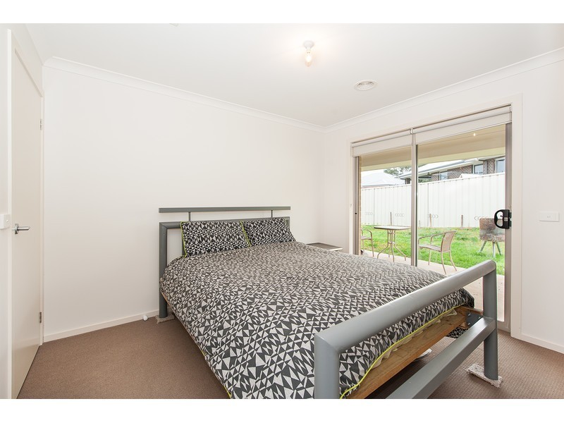 2/32 Whitton Drive, Thurgoona NSW 2640