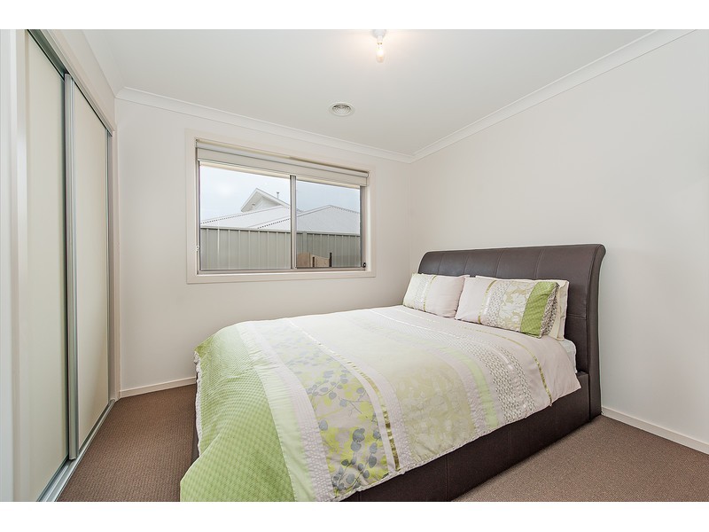 2/32 Whitton Drive, Thurgoona NSW 2640