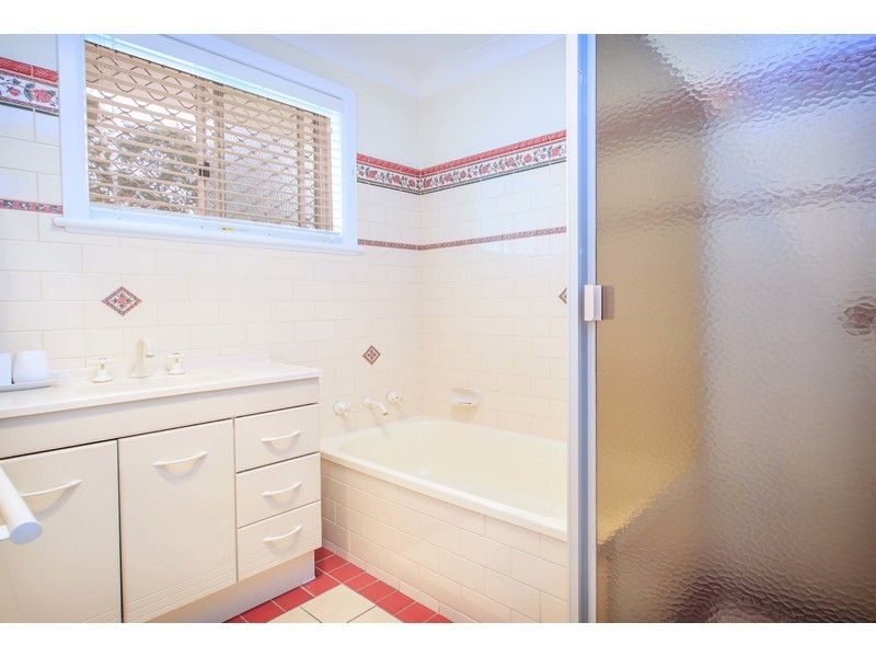 431 Schubach Street, East Albury NSW 2640