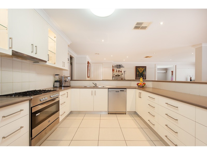 44 Bennett Road, Thurgoona NSW 2640