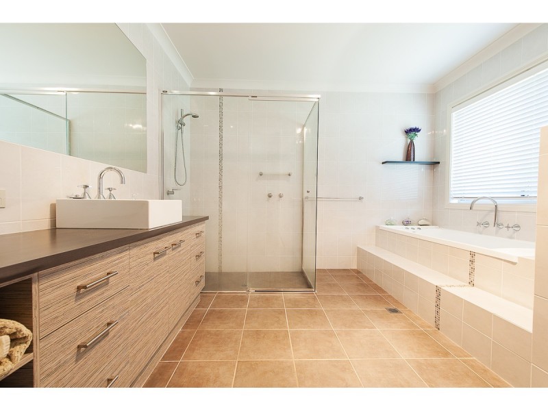 44 Bennett Road, Thurgoona NSW 2640