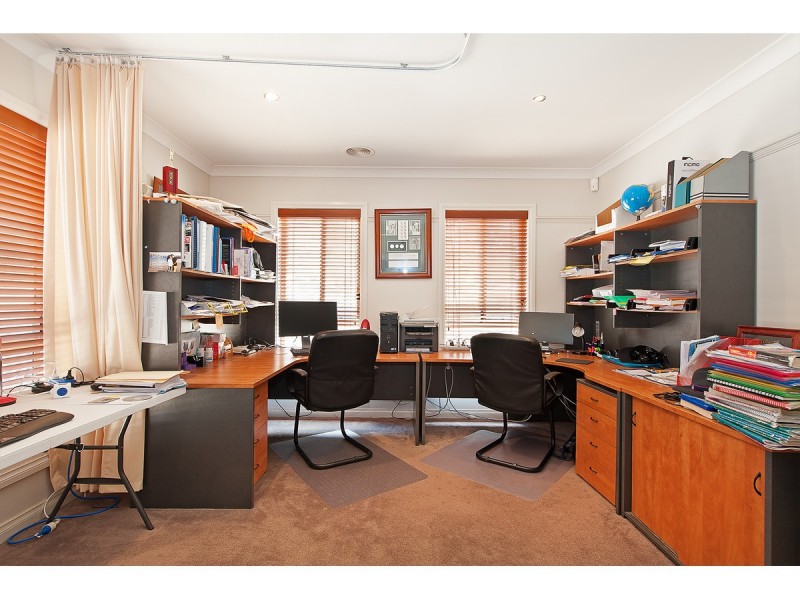 44 Bennett Road, Thurgoona NSW 2640