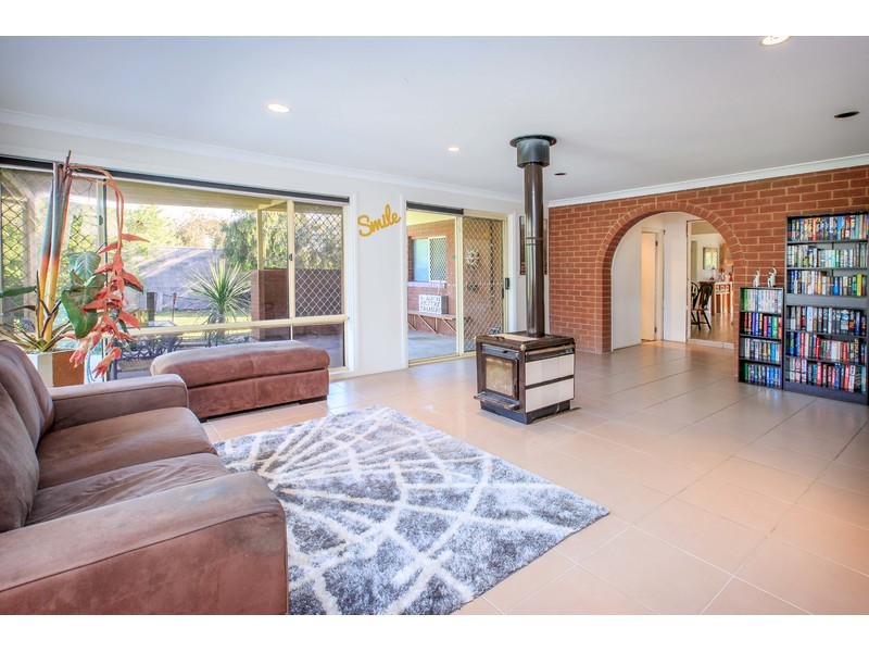 498 Karoola Court, Lavington NSW 2641