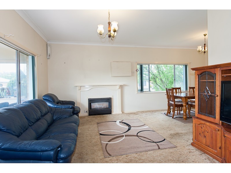 520 Mutsch Street, Lavington NSW 2641