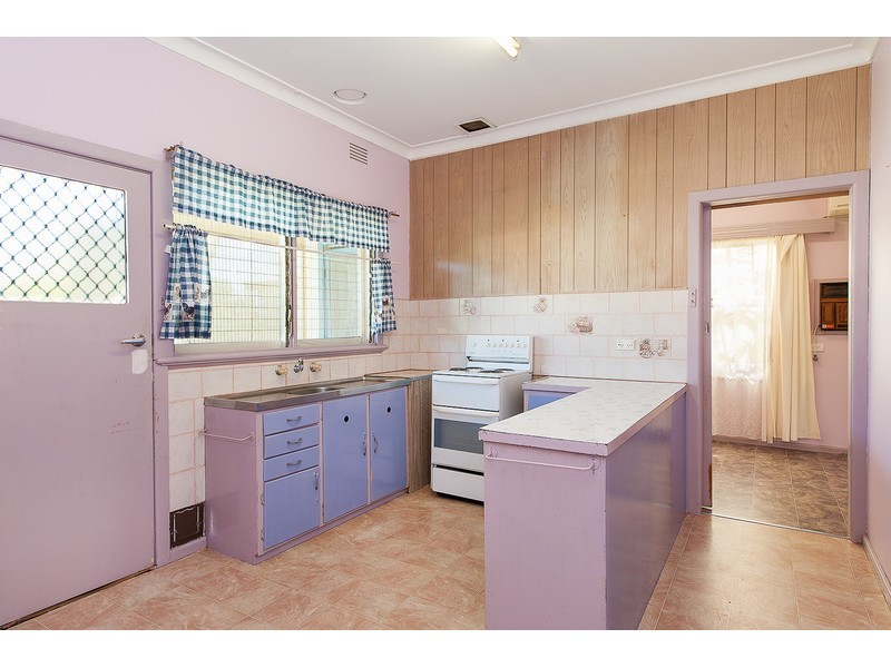 591 Livermore Street, Lavington NSW 2641