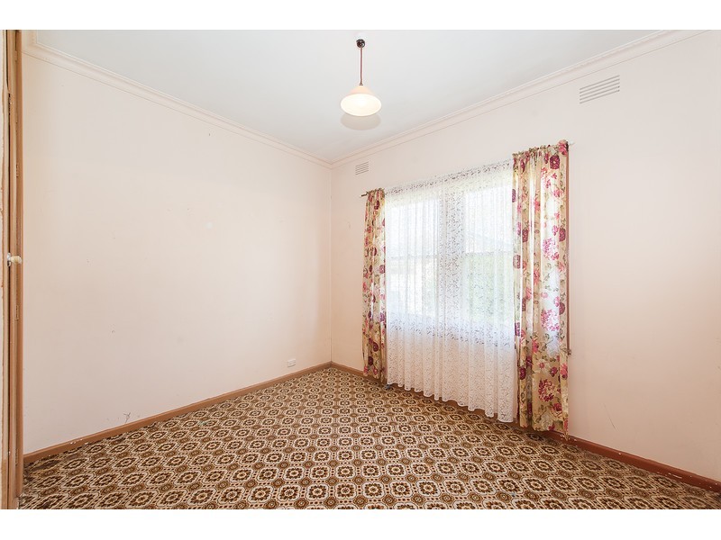 591 Livermore Street, Lavington NSW 2641